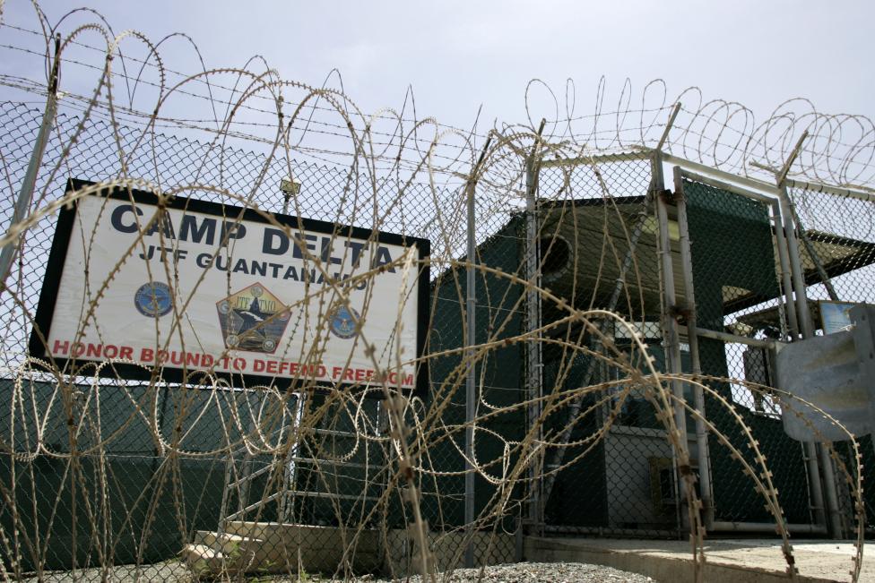 La puerta principal del Campo Delta en la Base Naval de Guantánamo, Cuba, 4 de septiembre de 2007. Foto: Joe Skipper/ Reuters/Archivo.